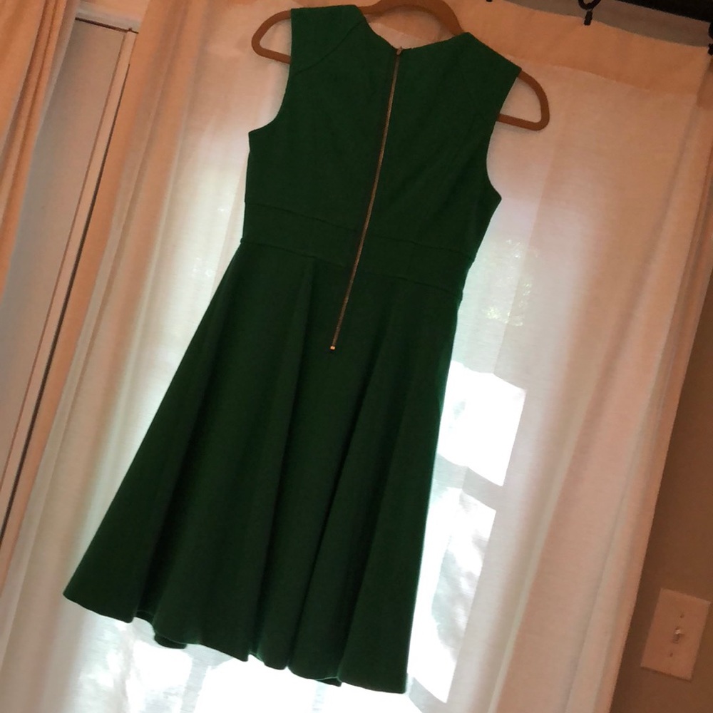 The Limited green fit and flare dress size 2 - Picture 3 of 7